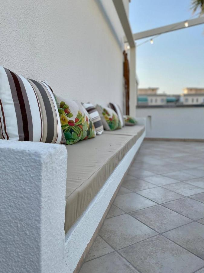 Attico Margherita - La Terrazza Sul Mare غالّيبولي المظهر الخارجي الصورة