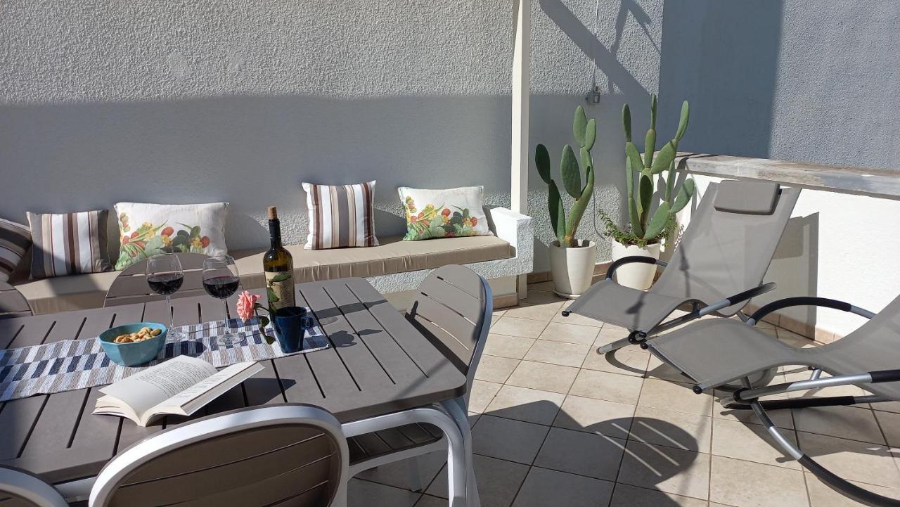 Attico Margherita - La Terrazza Sul Mare غالّيبولي المظهر الخارجي الصورة