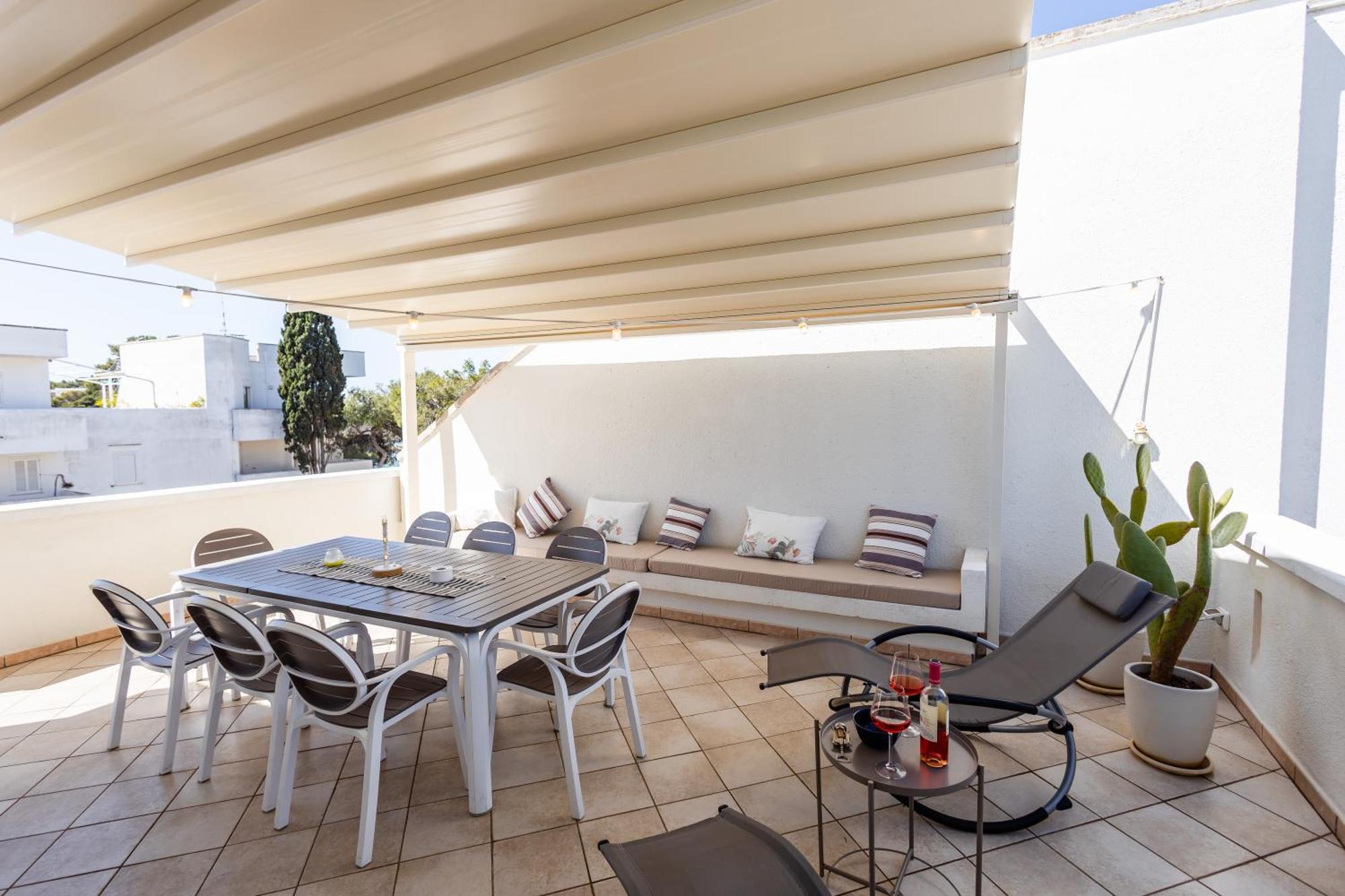Attico Margherita - La Terrazza Sul Mare غالّيبولي المظهر الخارجي الصورة